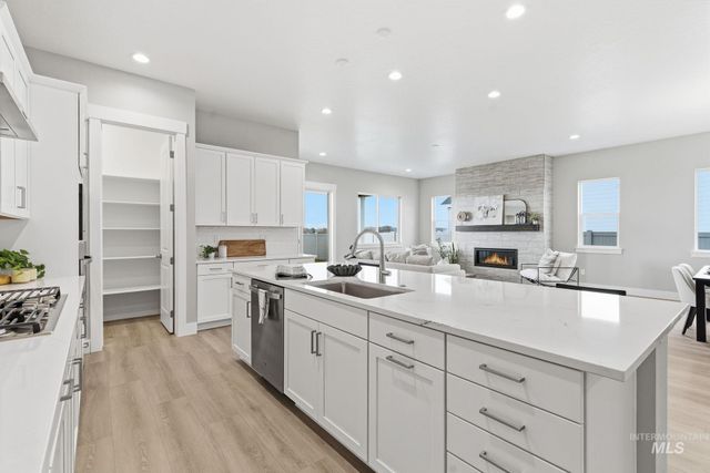 2195 N Mountain Vista Ave, Star, ID 83669