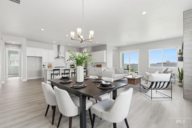 2195 N Mountain Vista Ave, Star, ID 83669