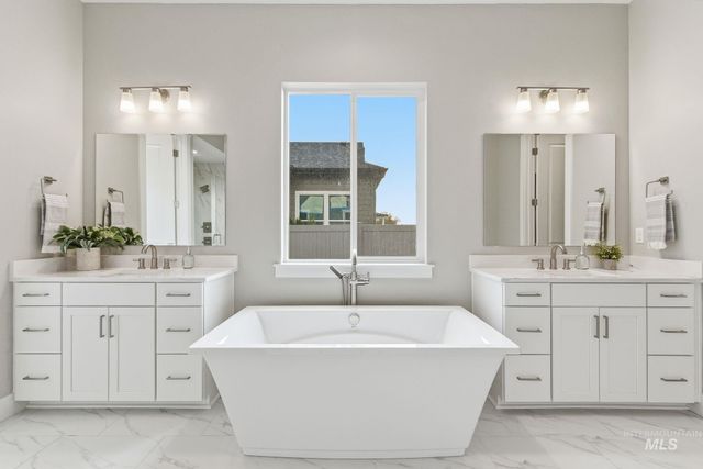 2195 N Mountain Vista Ave, Star, ID 83669