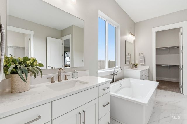 2195 N Mountain Vista Ave, Star, ID 83669