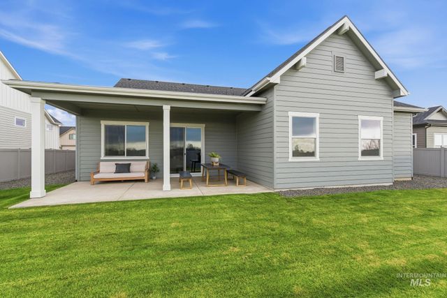 2195 N Mountain Vista Ave, Star, ID 83669