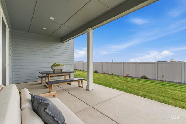 2195 N Mountain Vista Ave, Star, ID 83669