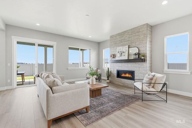 2195 N Mountain Vista Ave, Star, ID 83669