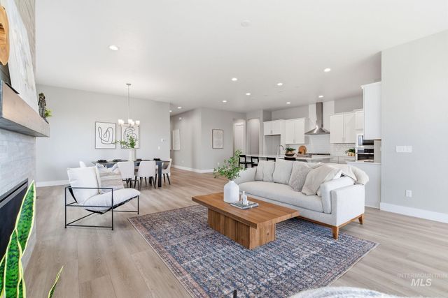 2195 N Mountain Vista Ave, Star, ID 83669