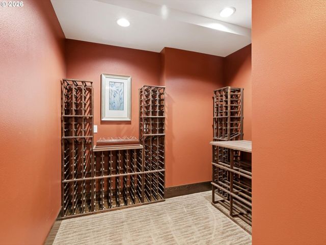 5702 Sw GROVER Ct, Portland, OR 97221