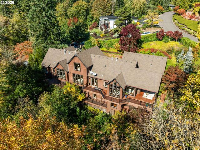 5702 Sw GROVER Ct, Portland, OR 97221