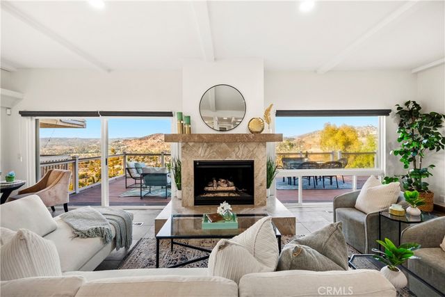 12352 Baja Panorama, North Tustin, CA 92705