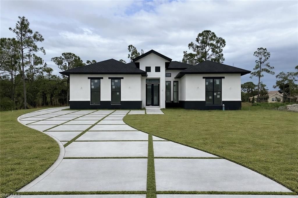 912 Cleveland AVE, LEHIGH ACRES, FL 33972 — photo 2