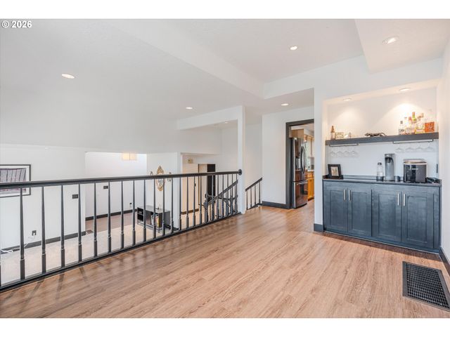 511 Se 15TH St, Gresham, OR 97080