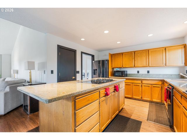 511 Se 15TH St, Gresham, OR 97080