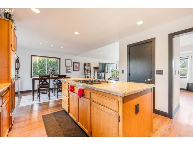 511 Se 15TH St, Gresham, OR 97080