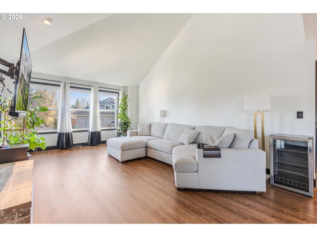 511 Se 15TH St, Gresham, OR 97080