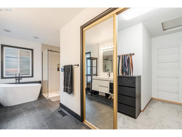 511 Se 15TH St, Gresham, OR 97080