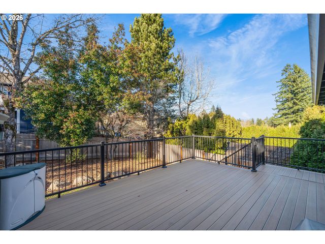 511 Se 15TH St, Gresham, OR 97080