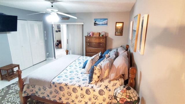 5261 Crystal Anne Drive, West Palm Beach, FL 33417