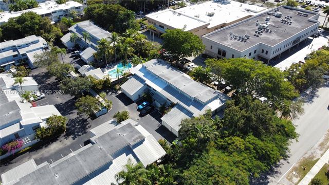 7890 SW 86th St 10, Miami, FL 33143