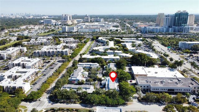 7890 SW 86th St 10, Miami, FL 33143