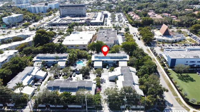 7890 SW 86th St 10, Miami, FL 33143