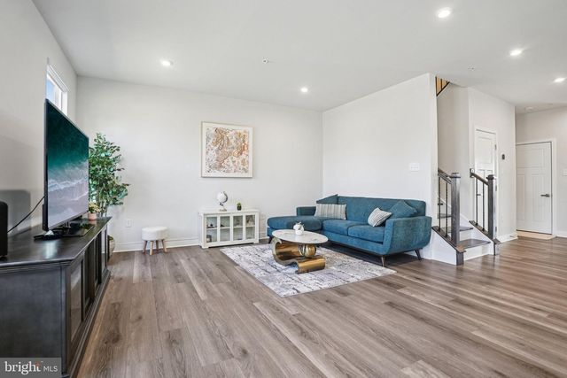 7982 MILLTOWN CIR, Cheltenham, PA 19012