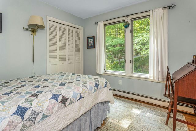 99 Lakeside Drive, Katonah, NY 10536