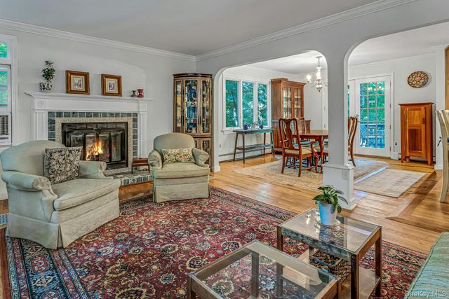 99 Lakeside Drive, Katonah, NY 10536