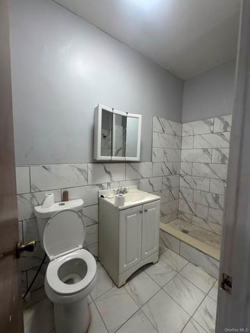 82-31 Woodhaven Boulevard, Woodhaven, NY 11385