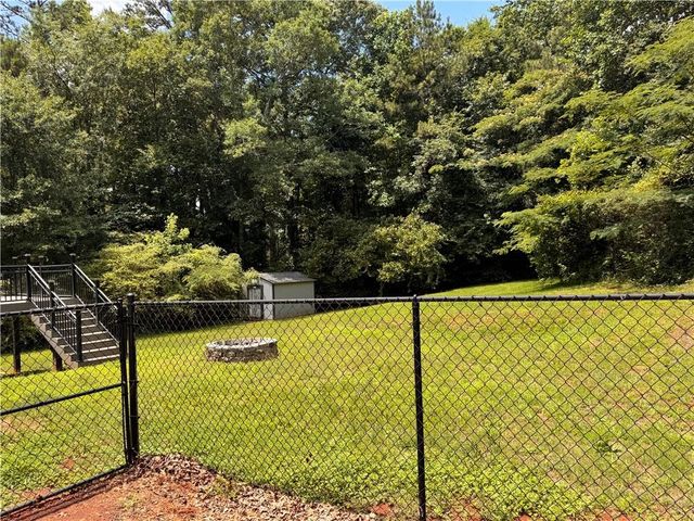 35 Pemberton Place, Sharpsburg, GA 30277