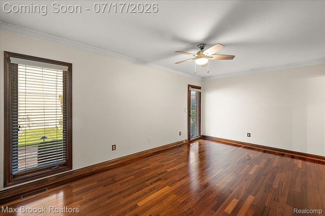 43909 Welland Drive, Clinton Charter Township, MI 48038