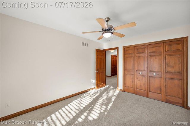 43909 Welland Drive, Clinton Charter Township, MI 48038