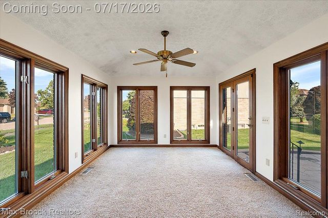 43909 Welland Drive, Clinton Charter Township, MI 48038