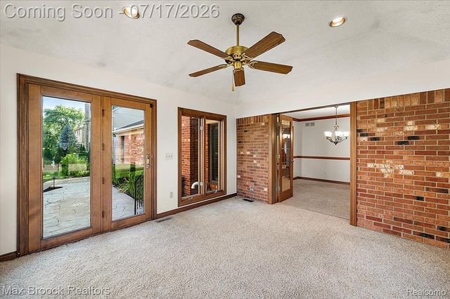 43909 Welland Drive, Clinton Charter Township, MI 48038