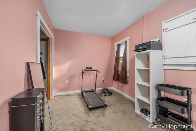 824 5th Avenue, Lake Odessa Vllg, MI 48849