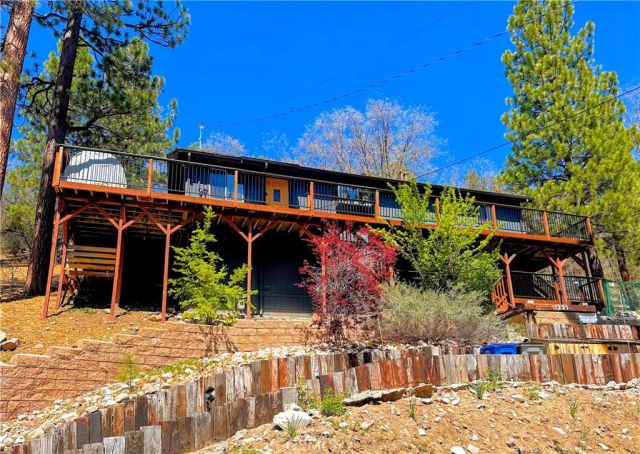 1231 Ridge, Fawnskin, CA 92333