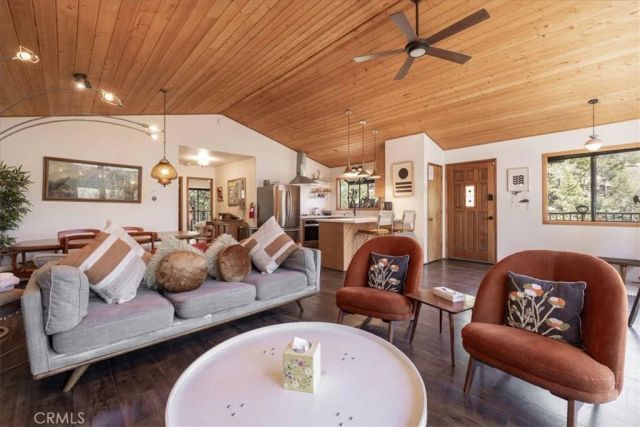 1231 Ridge, Fawnskin, CA 92333