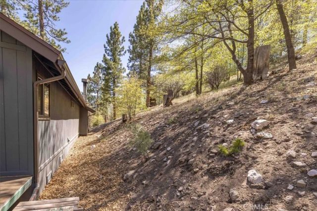 1231 Ridge, Fawnskin, CA 92333