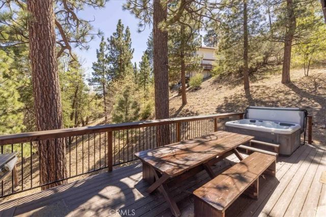 1231 Ridge, Fawnskin, CA 92333