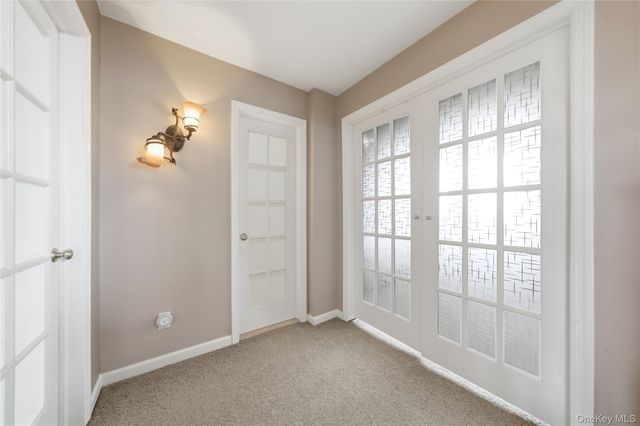 450 Ocean Avenue, Massapequa Park, NY 11762