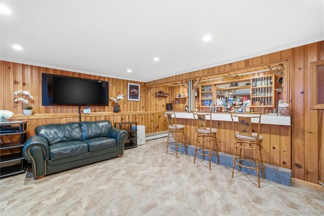 450 Ocean Avenue, Massapequa Park, NY 11762