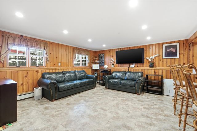 450 Ocean Avenue, Massapequa Park, NY 11762