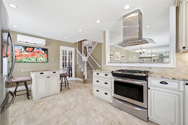 450 Ocean Avenue, Massapequa Park, NY 11762