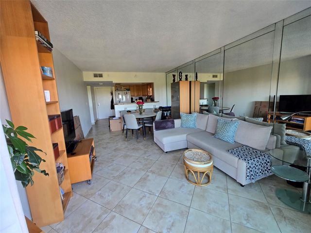 1000 River Reach Dr 419, Fort Lauderdale, FL 33315