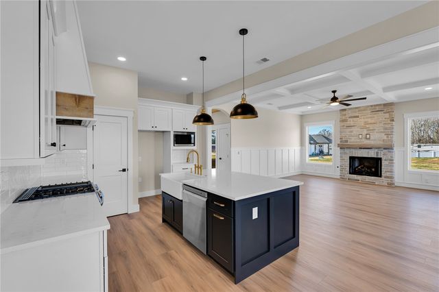 4546 Flat Rock Road, Iva, SC 29655