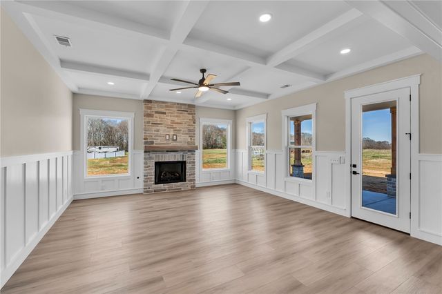 4546 Flat Rock Road, Iva, SC 29655
