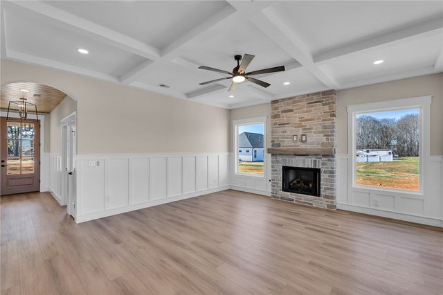 4546 Flat Rock Road, Iva, SC 29655