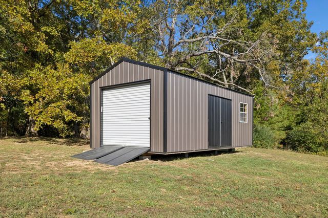 6060 Washer Rd, Lyles, TN 37098