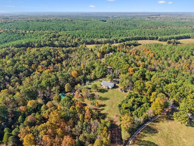 6060 Washer Rd, Lyles, TN 37098