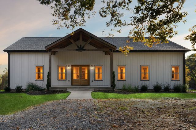 6060 Washer Rd, Lyles, TN 37098
