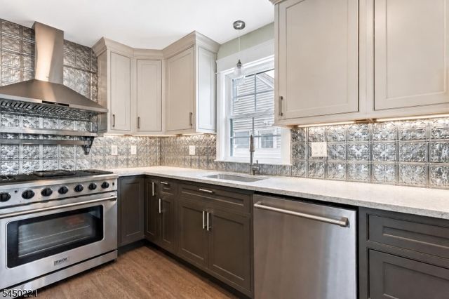 1074 Colfax Ave, Pompton Lakes Boro, NJ 07442