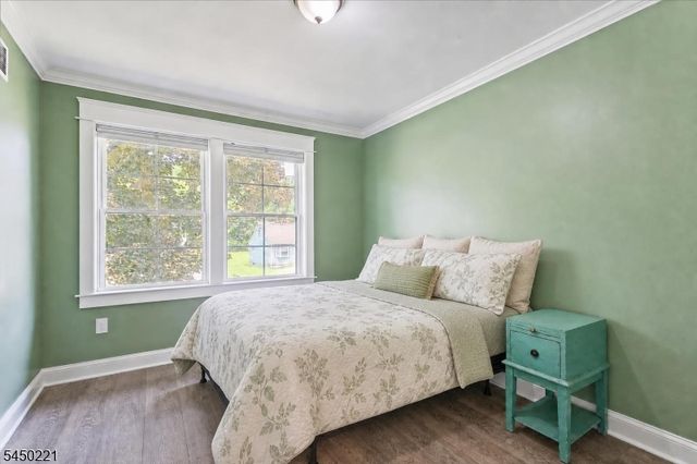 1074 Colfax Ave, Pompton Lakes Boro, NJ 07442