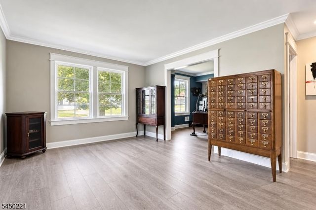 1074 Colfax Ave, Pompton Lakes Boro, NJ 07442